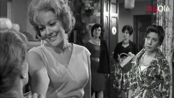 Cotilleos entre amigas en MARIBEL Y LA EXTRAÑA FAMILIA (José María Forqué, 1960)